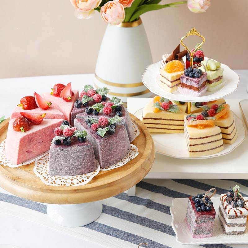 Berry Cream Cake Slice
