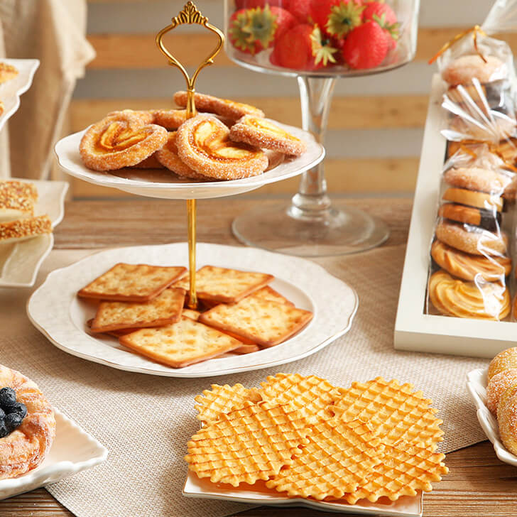 Fake Saltine Cracker Set
