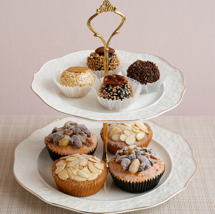 2.7" Nut Muffin Cupcakes